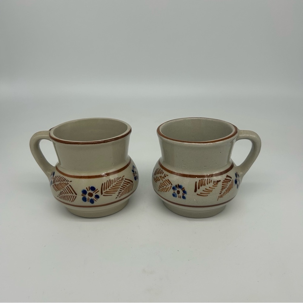 Vintage Cottage Style Mugs